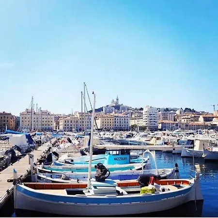 Studio-valentine Climatisee Avec Piscine Chauffee * Marseille